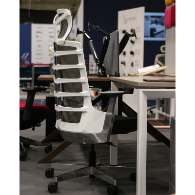 Fotel ergonomiczny SPINELLY z zagłówkiem — mechanizm samoważący, regulacja siedziska i podparcia lędźwiowego, certyfikaty BIFMA - Kolor Obicia: BL418 Black (Czarny) - Kolor Stelaża: Biały - Rodzaj Obicia: Tkanina BL 2